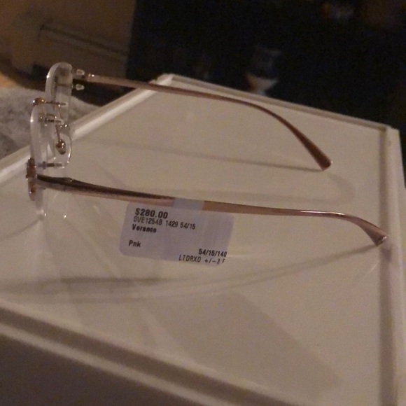 Designer frames - Picture 3 of 3